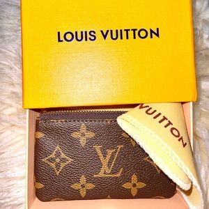 Louis Vuitton coin purse!!